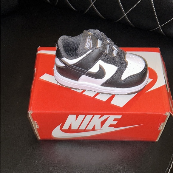 Infant panda dunks - Picture 2 of 2